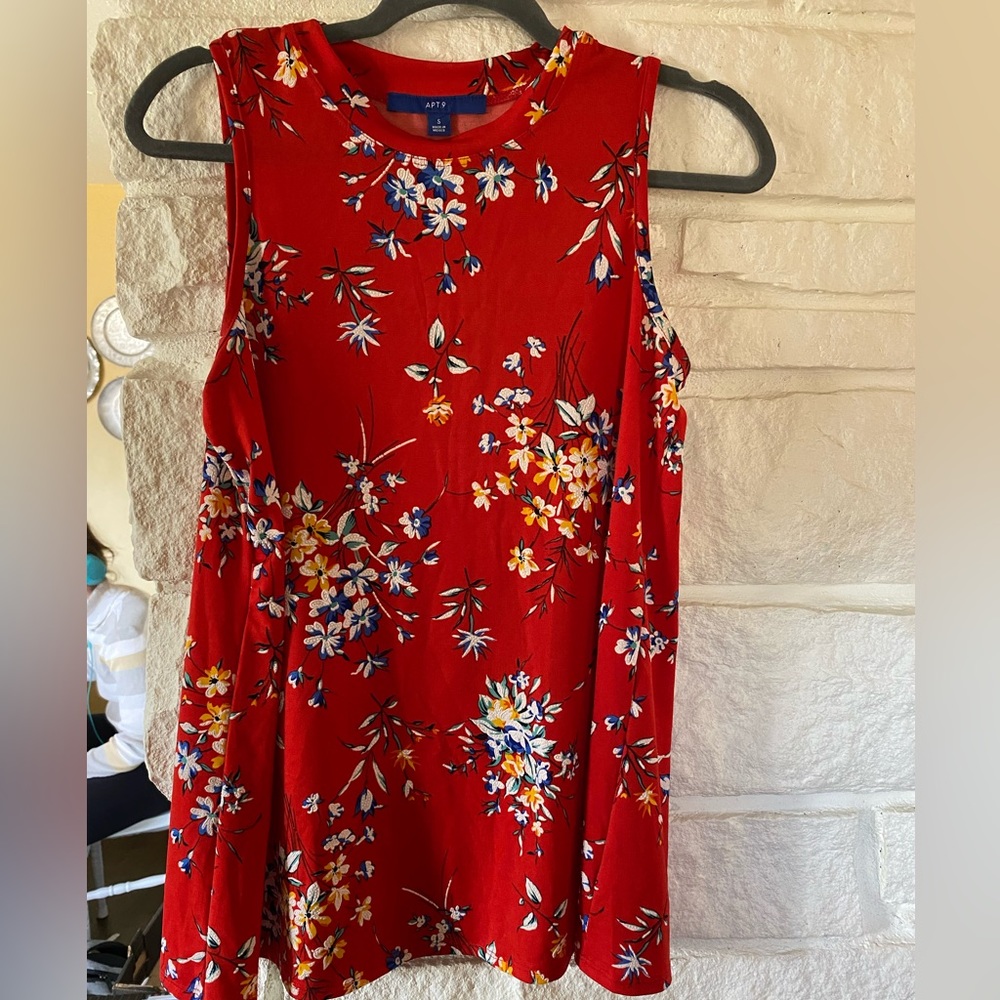 Floral flowy summer tank